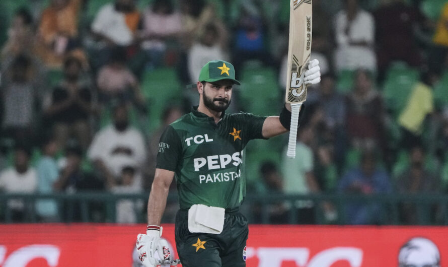 Farhan, Nawaz and Abrar heroics put Pakistan 2-0 up